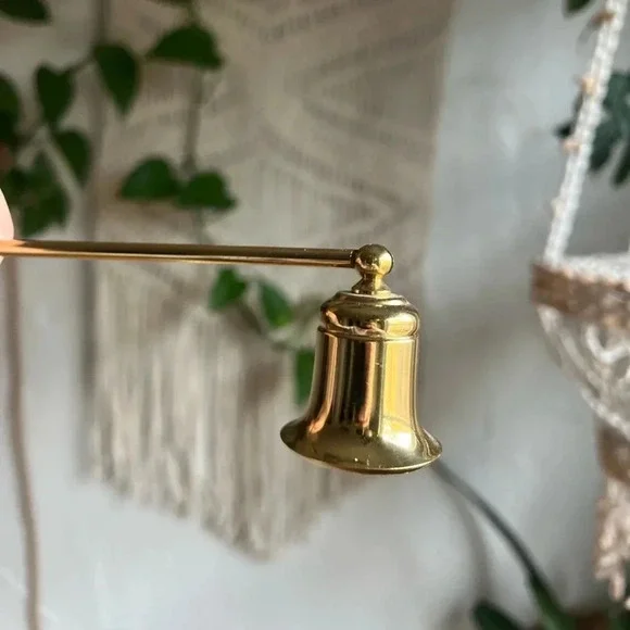 Vintage Gold Candle Snuffer - Elegant Brass Metal Candle Extinguisher Tool - Picture 10 of 10